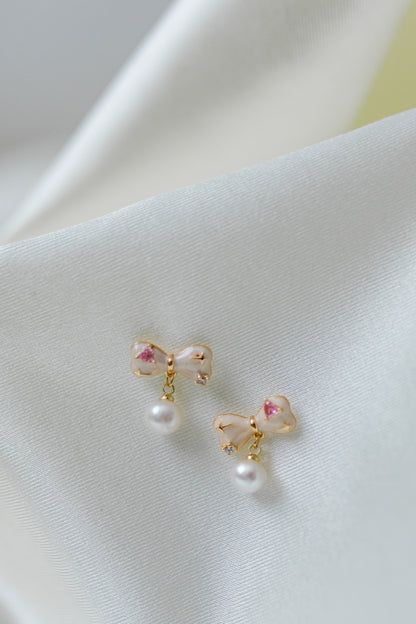 Blush Bow Pearls Earring