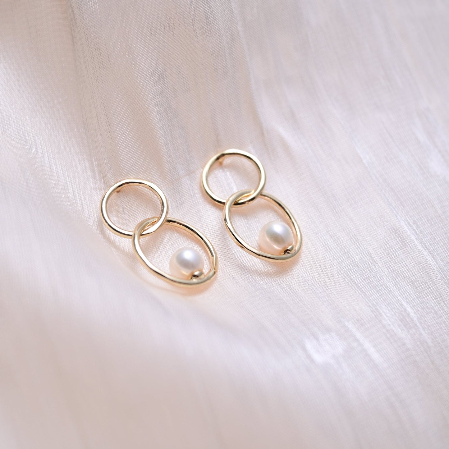 double circle pearl earring - ZG_Pearls14K Gold FilledZG_Pearls14K gold filled