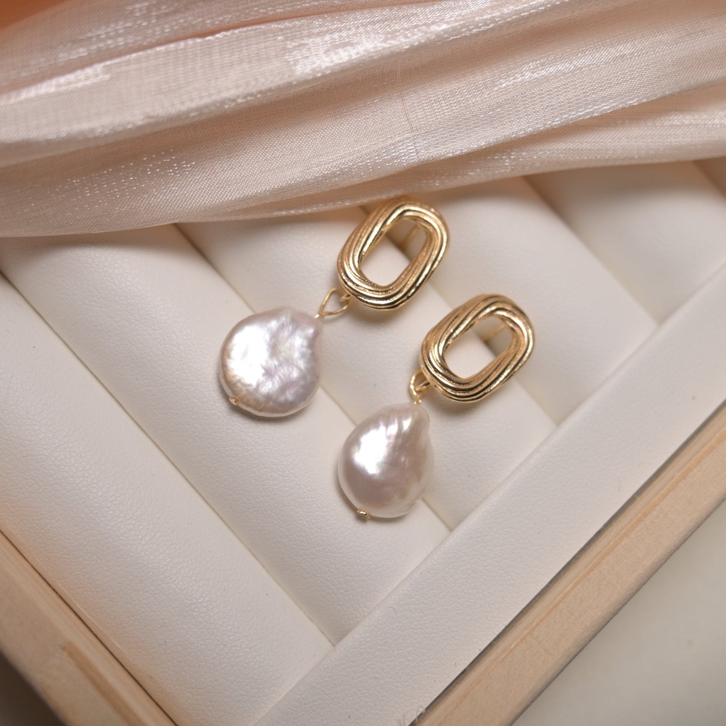 French twist statement baroque pearl earring - ZG_Pearls14K Gold FilledZG_Pearls14K gold filled