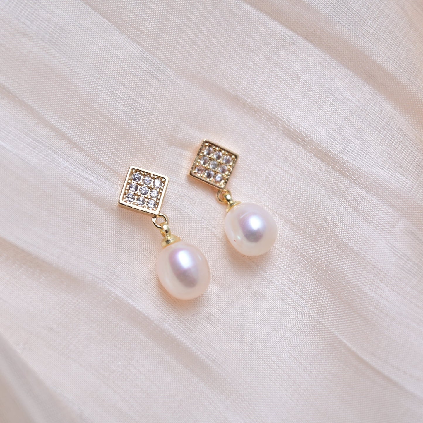 Geometric Radiance - ZG_Pearls14K Gold FilledZG_Pearls14K gold filled