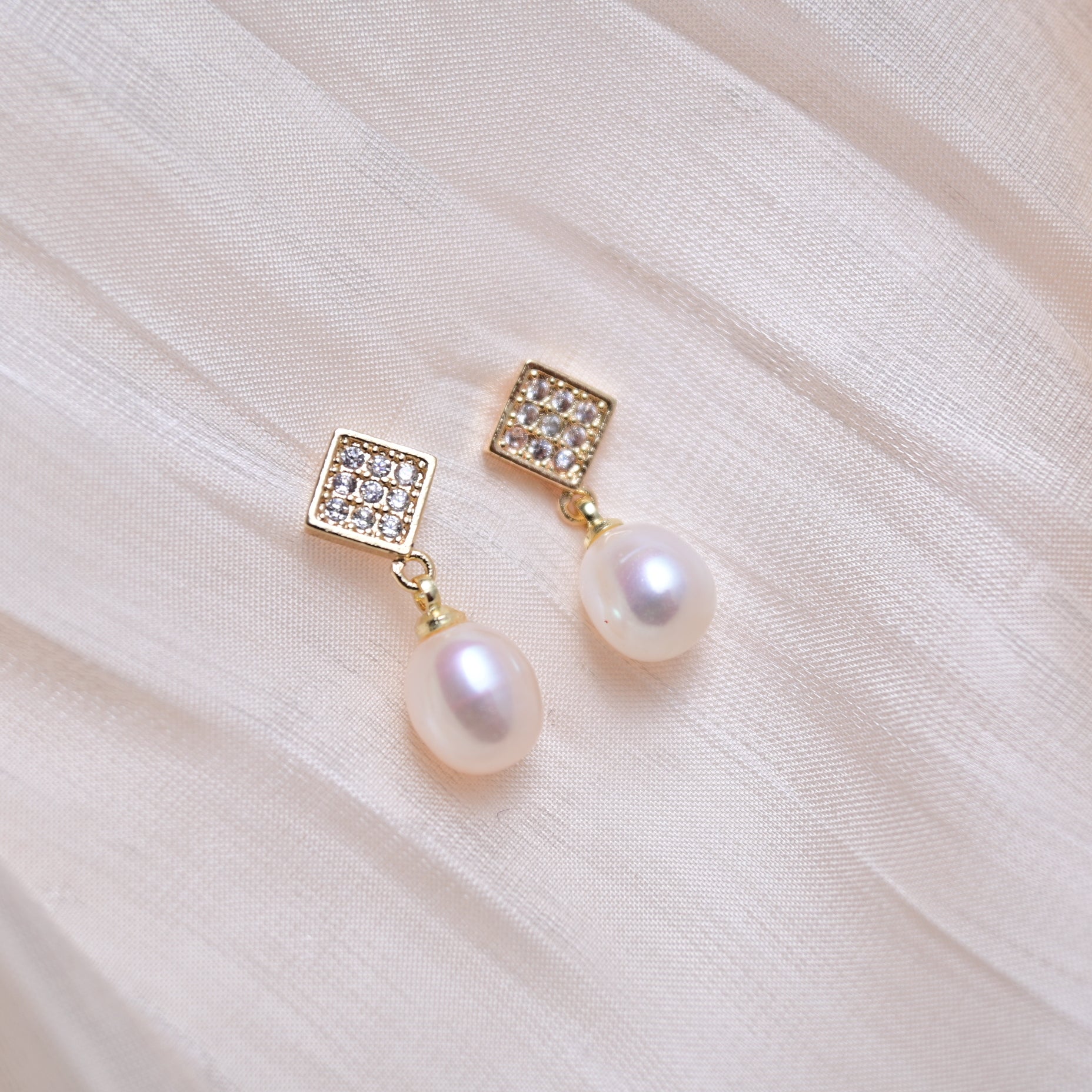 Geometric Radiance - ZG_Pearls14K Gold FilledZG_Pearls14K gold filled