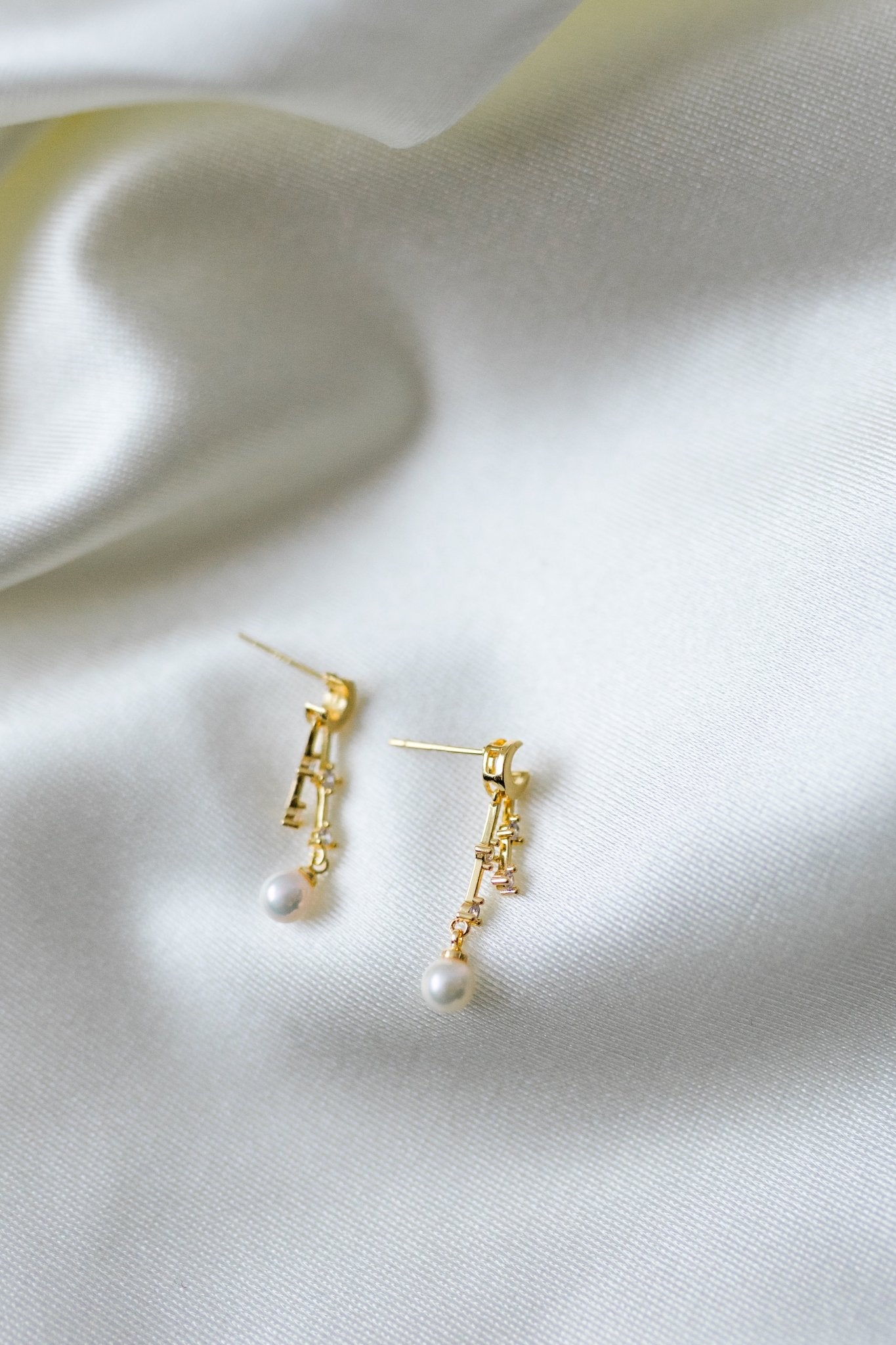 Lunar Elegance Pearl earring - ZG_Pearls14K Gold FilledZG_Pearls14K gold filled