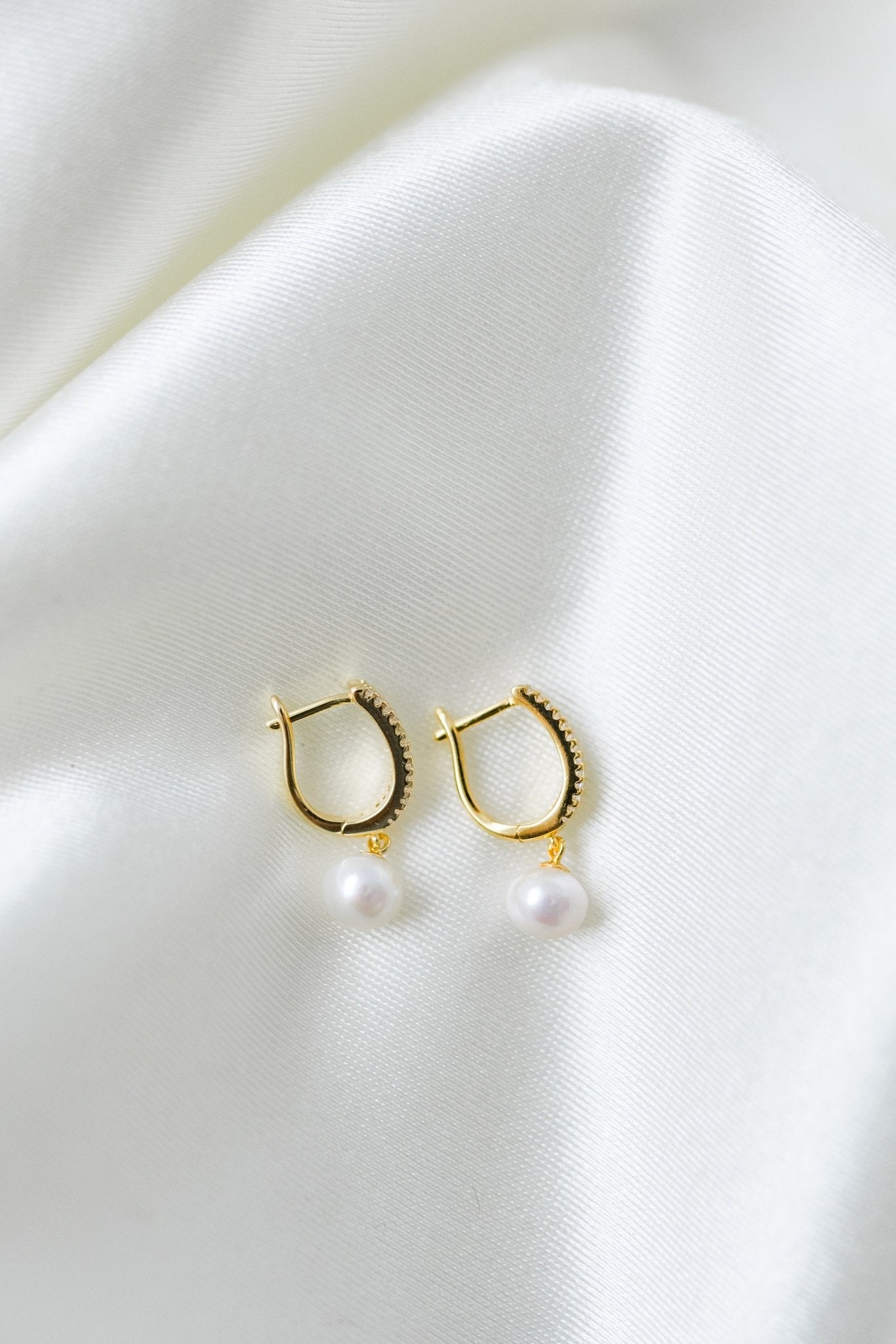 Timeless Pearl Hoops - ZG_PearlsS925/Sterling SliverZG_PearlsSterling silver